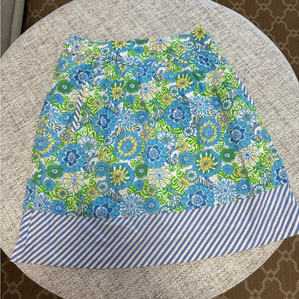SALE!  Closet purge!  
Vintage Lilly Pulitzer ladies skirt Size 0